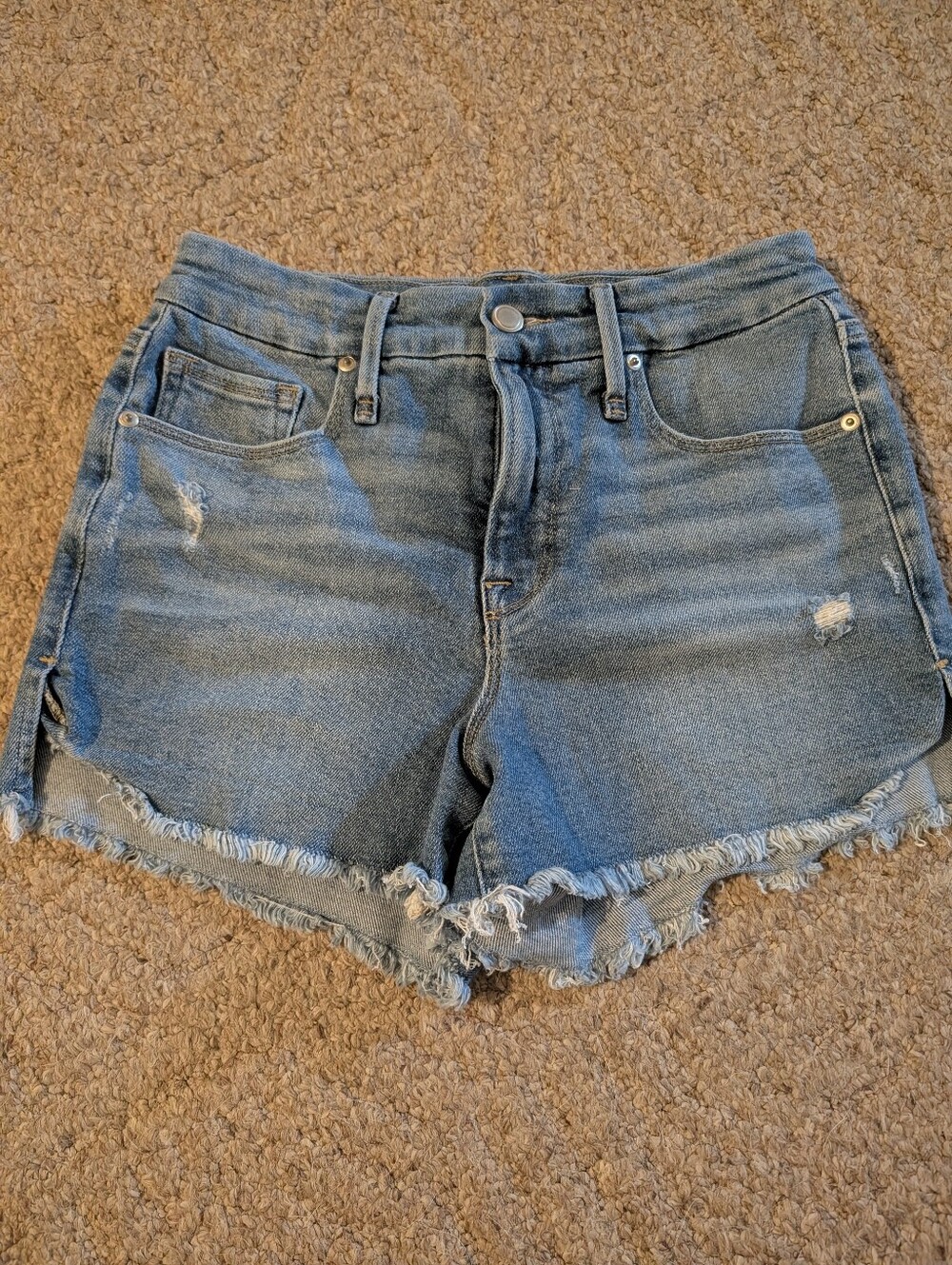 Good American Size 4 Shorts